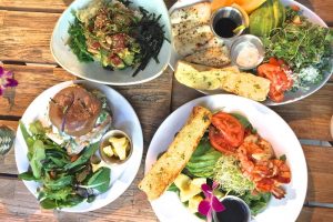 アサイボールだけじゃない何でも美味しいアイランド・ヴィンテージ・ワインバー