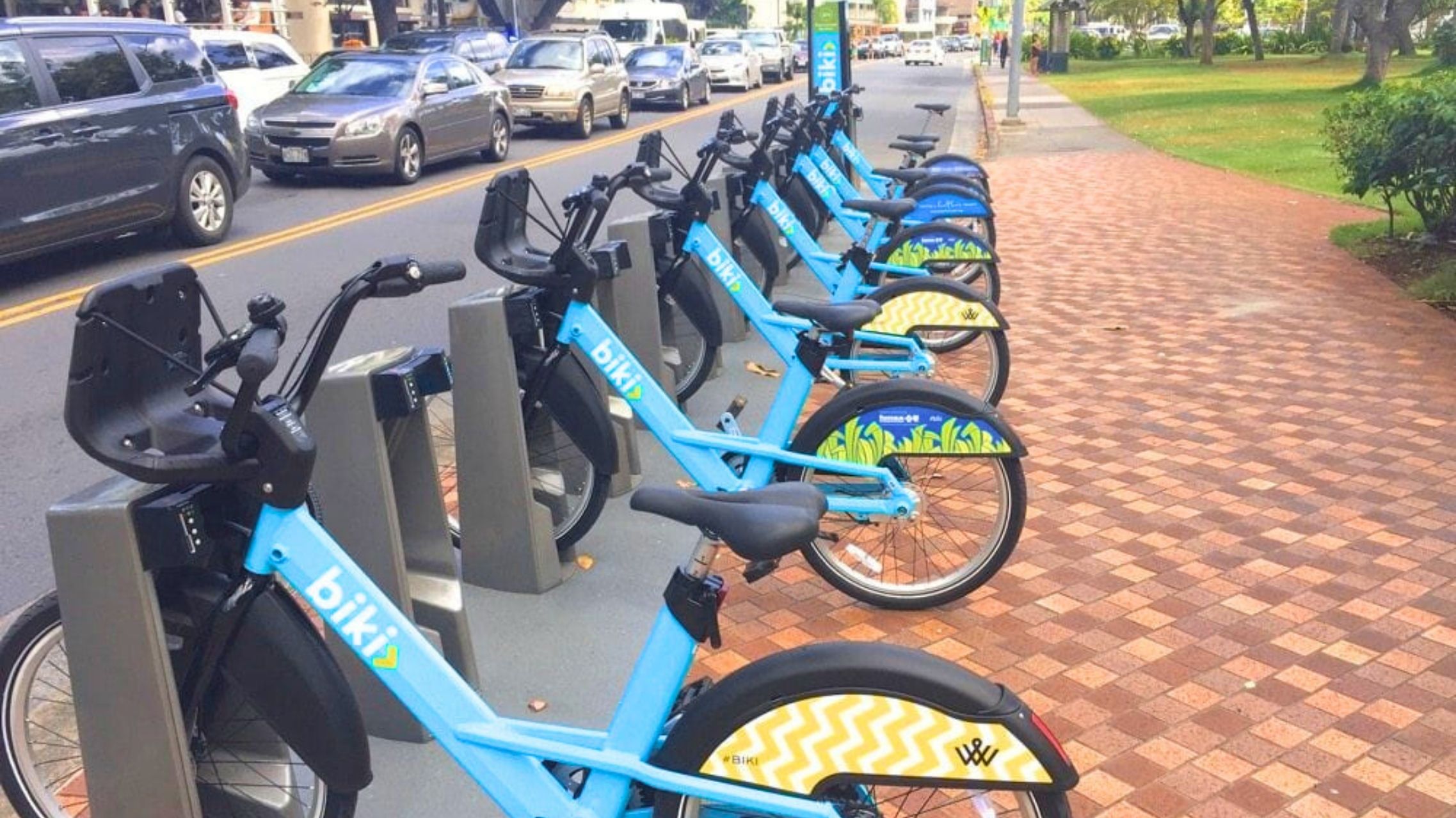 You are currently viewing Getting Around Waikiki: Easy and Affordable ‘Biki’ Bike Rentals