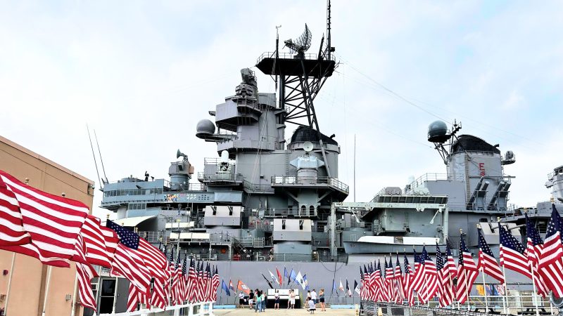 Waikiki Pearl Harbor Shuttle - Missouri