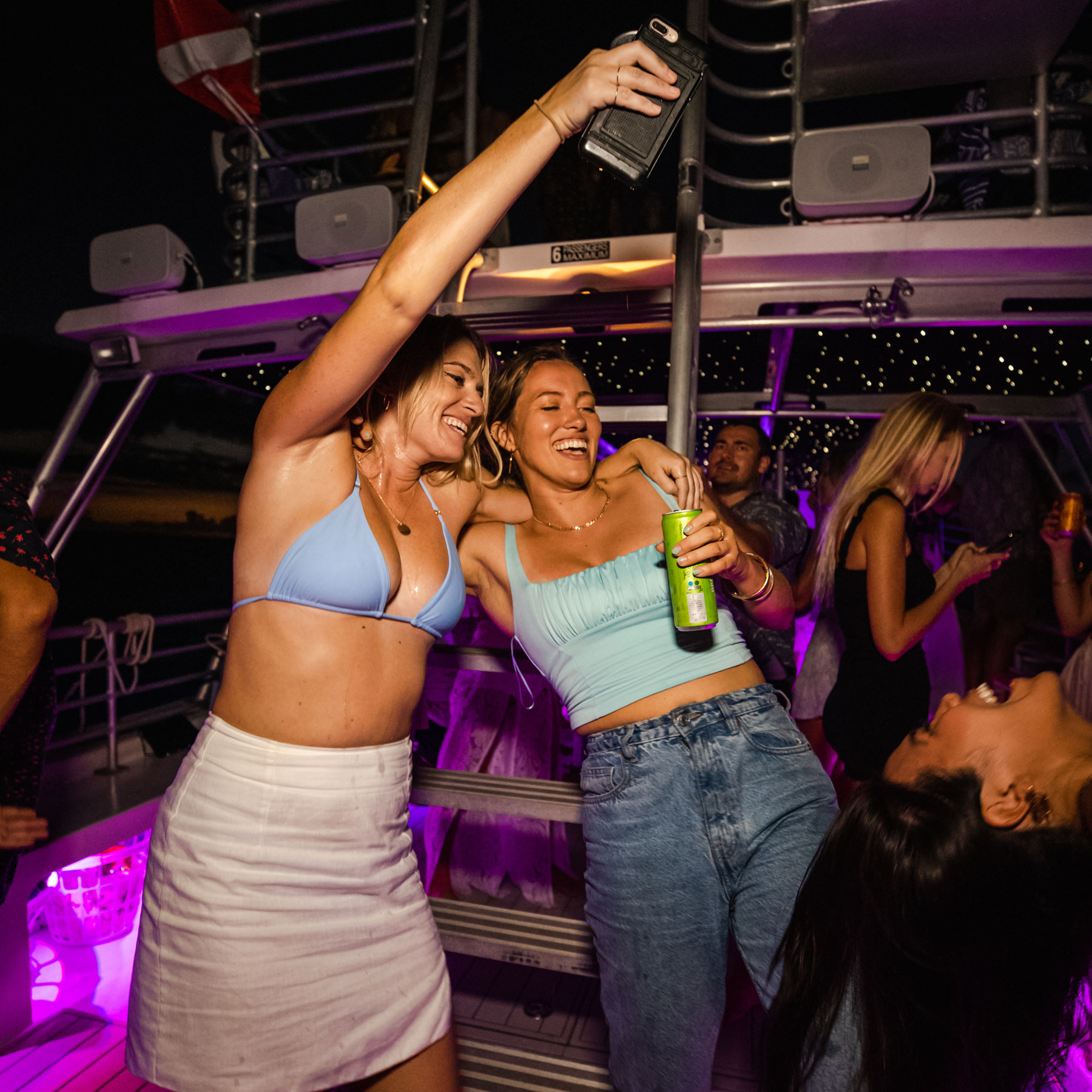 Waikiki Party boat